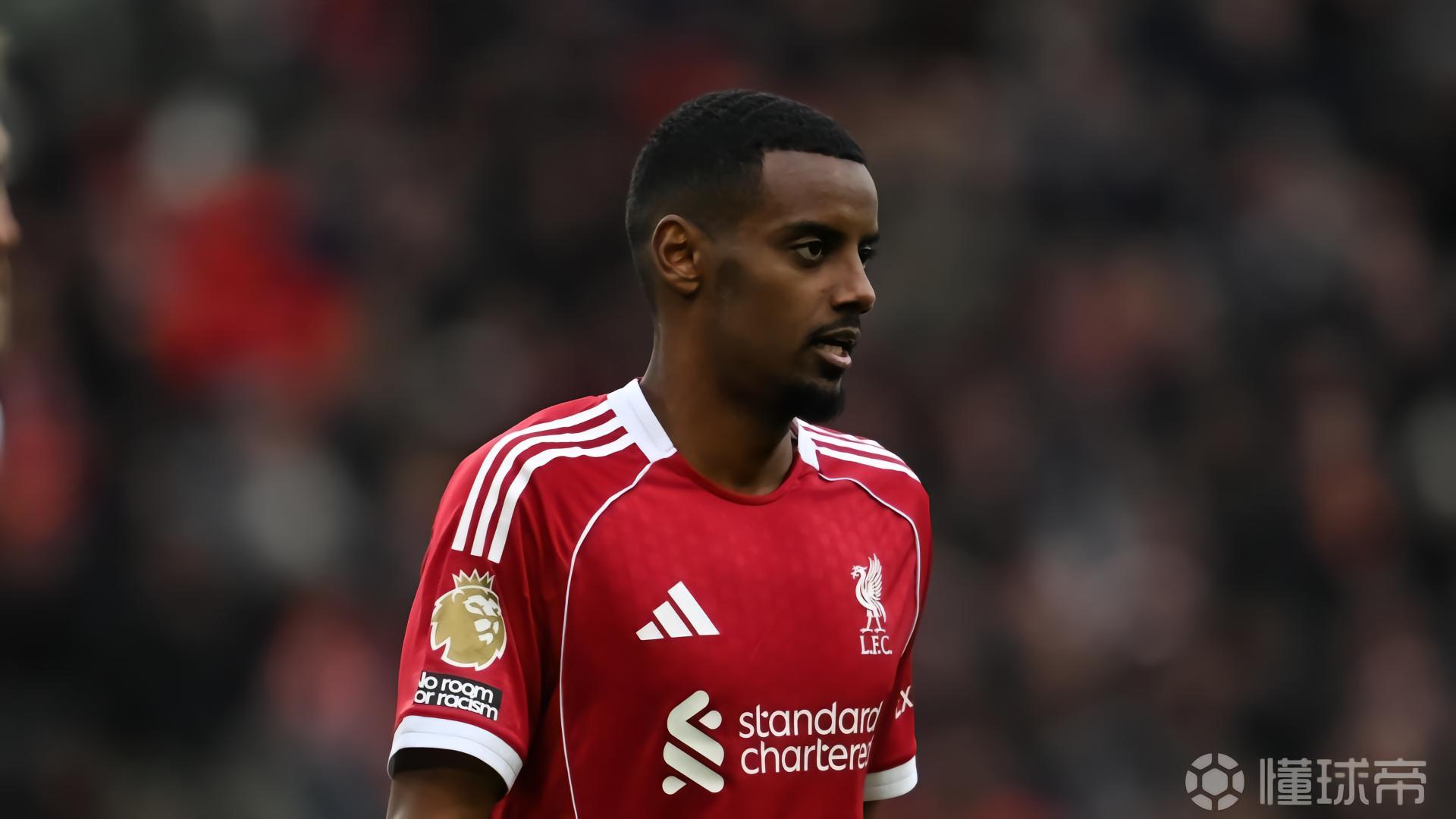 伊萨克：长期缺阵绝非易事；我们都会给予埃基蒂克支持