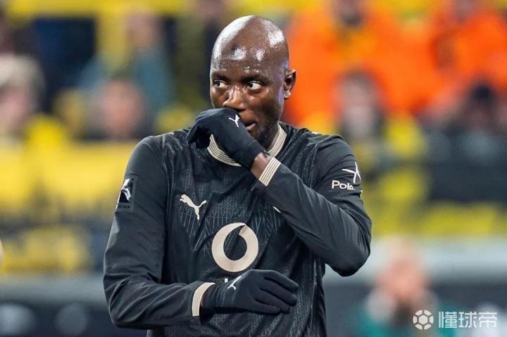 德天空：吉拉西战霍村后被诊断出脑震荡，或无缘周末战弗赖堡