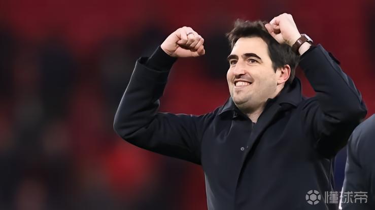 记者：伊劳拉是切尔西新帅的初步候选人之一