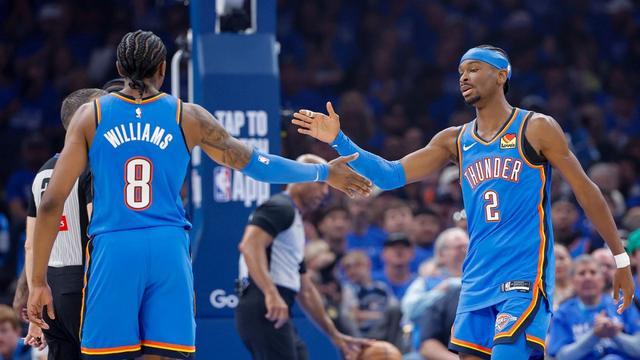 雷霆狂胜太阳！亚历山大盛赞“球队老二”：他强我们才最强